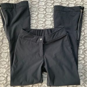Obermeyer Ski/Snowboard Black Pants flared leg zippered ankles Sz 2